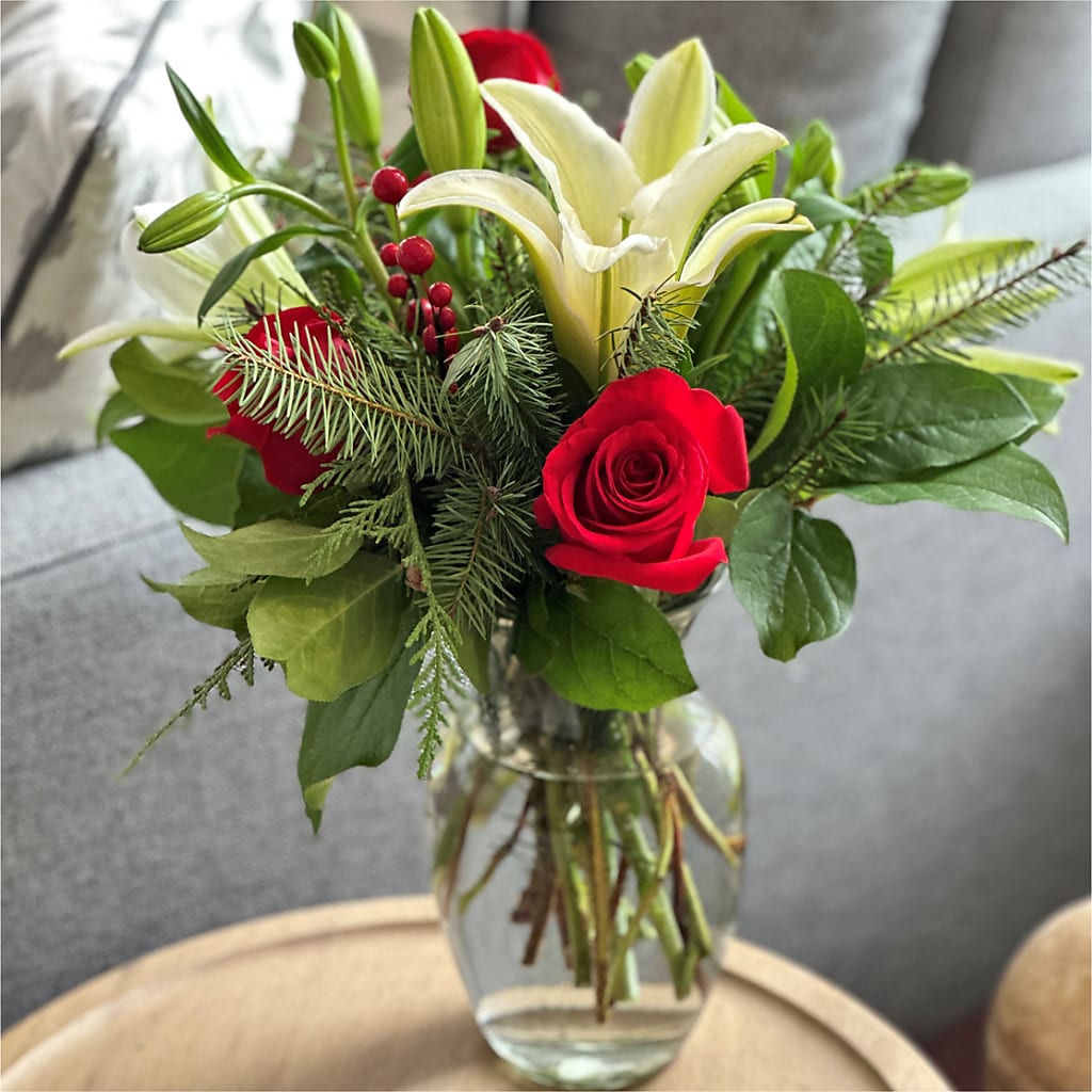 Sparkling Snowflakes Bouquet –  Blossom Avenue, Orangevale CA